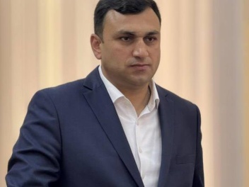 ՔՊ-ի թեկնածուն Էջմիածնում հեղինակություն չուն...