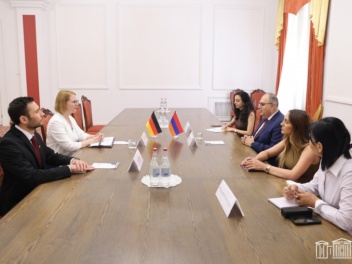 Քննարկվել են ՀՀ քաղաքացիների համար ԵՄ վիզաներ...