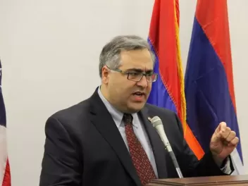 Ատրճանակի փողի տակ ձեռք բերված խաղաղությունը...