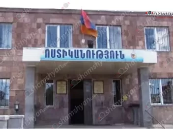 Լոռիում երեխաները փակել են հարսանիքի շարասյան...