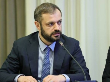 Միջգերդաստանային մարտեր քաղաքական հողի վրա. «...