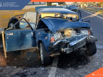 Արմավիր-Մրգաշատ ճանապարհին բախվել են «Nissan»-ը, «VAZ»-ը և «Volkswagen»-ը