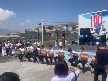 Հանդիսավորությամբ նշվել է սահմանամերձ Վահան գ...