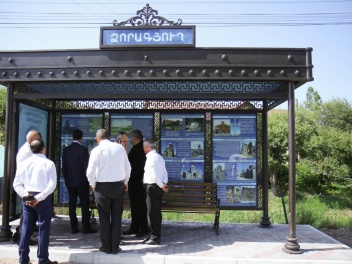Ձորագյուղում Մարտունու պատմության ու բնության հուշարձանները պատկերող ավտոկանգառներ են կառուցվել