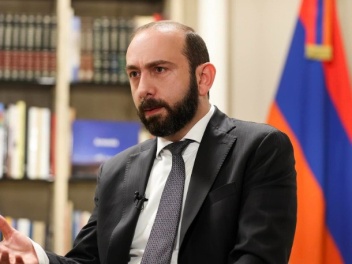 Վաշինգտոնում եռակողմ հանդիպմանն ընդառաջ Արարատ Միրզոյանը գրառում է կատարել