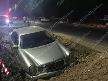 Երևանում «Mercedes»-ը հայտնվել է ջրահեռացման...