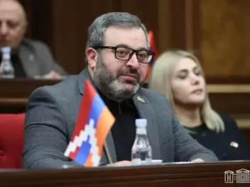 Գառնիկ Դանիելյան․ «Տասնյակ բեռնատարներ Վերին...