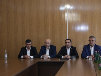 Շիրակի մարզպետը ՀԷՑ-ի «Ղարս» մասնաճյուղի աշխա...