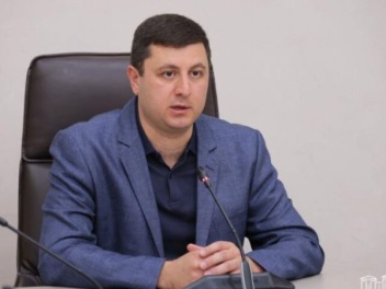 Տիգրան Աբրահամյան․ իշխանությունը կիսաճշմարտություններով ու կեղծիքով է փորձում երկարաձգել իր իշխանությունը