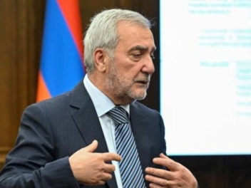 Ինտրիգը պահում է․ «Հրապարակ»