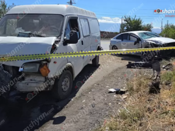 Արարատի մարզում բախվել են «Ford Transit»-ն ու...