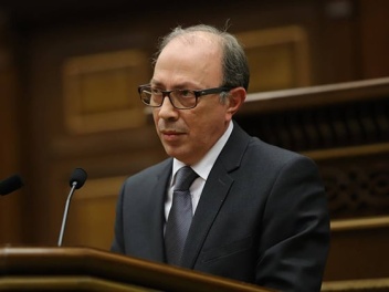 Ամեն ինչ հանձնելու այլընտրանքն անվերջ առճակատումն ու պատերազմելը չէ. Այվազյան