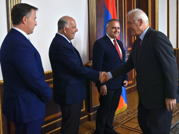 Վահագն Խաչատուրյանն ընդունել է Ամերիկայի հայկ...
