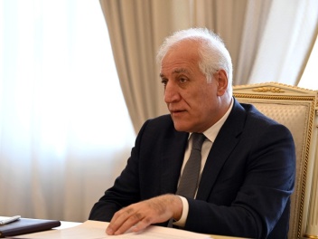 Վահագն Խաչատուրյանի հրամանագրով դիվանագիտական...