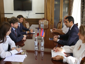 Գեղարքունիքի մարզպետն ընդունել է Ֆրանսիայի դե...