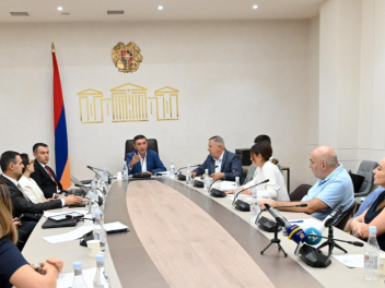 ԱԺ–ն թույլատրեց էլեկտրամոբիլների լիցքավորումը բնակարանից ավտոտնակ՝ առանձին բաժանորդագրության պահանջի բացակայությամբ