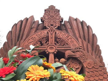 Չարենցավանի քաղաքային պանթեոնում տեղի ունեցավ Արցախյան պատերազմներում անմահացած հերոսների հիշատակը հավերժացնող հուշաքարի օրհնության կարգ