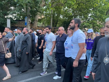 Մենք պարտավոր ենք զարթնել, մինչև հաղթանակ մնա...