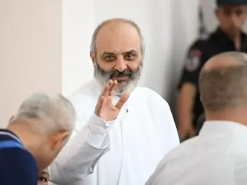 Մինչև այսօր հիշում եմ Վալոդյայի հետ մեր խոսակցությունը իր հաղթական ընտրությունից հետո. Բագրատ սրբազան