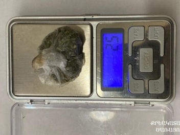 «Վանաձոր» ՔԿՀ այցելած մայրը բերանի խոռոչում թաքցրել էր թմրամիջոցի նմանվող զանգված՝ որդուն փոխանցելու համար