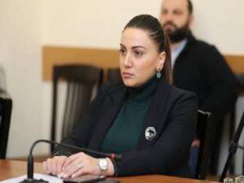 Արուսյակին պետք է «աբրաշատ» լինել. «Իրավունք»