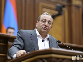 «Տիկի՛ն Մինասյան, Ցեղասպանությունը կոնվենցիայ...
