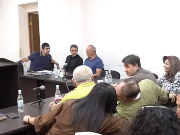 Ռոբերտ Քոչարյանի դատական նիստը տեղի է ունենում Արցախի անկախության 34-ամյակի օրը