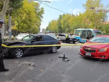 Երևանում բախվել են «BMW»-ն և «Chevrolet»-ը