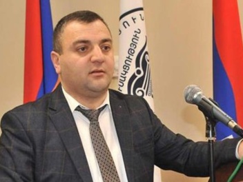 Արցախի օրը՝ բանտում. Աբրահամյանը տեսակցել է քաղբանտարկյալ Դավիթ Գալստյանին