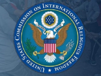USCIRF: Азербайджан все еще допускает серьезн...
