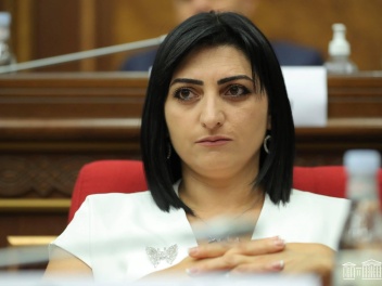 Արթուր Հովհաննիսյանը պետք է մանդատը վայր դնի,...