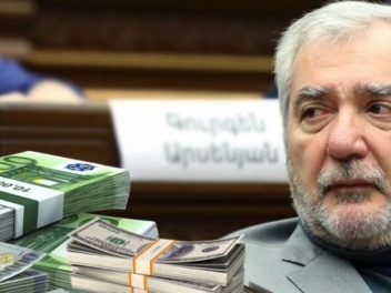 Անդրանիկ Քոչարյանի եվրոներն ու դոլարները ավելացել են, որոնց ծագումն անհայտ է. «Ժողովուրդ»