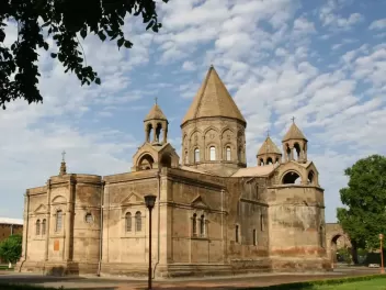 Մայր Աթոռը հետամուտ է լինելու Միքայել Սրբազան...