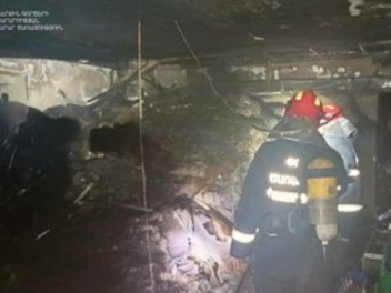 Երևանում հրդեհի հետևանքով հյուրանոցի շենքից տ...