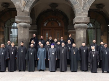 Վեհափառը Մայր Աթոռ Սուրբ Էջմիածնում հանդիպում...