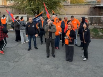 Էջմիածին, Զվարթնոց թաղամաս, օր 9-րդ. «Մայր Հա...