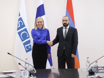 ՀՀ ԱԳՆ-ում ընթանում է Արարատ Միրզոյանի և Էլին...