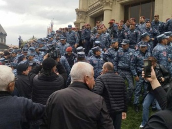 Բացահայտ հակաժողովրդավարության նորանոր դրսևորումներն ու դրանց հեռահար «մեսիջները». «Փաստ»