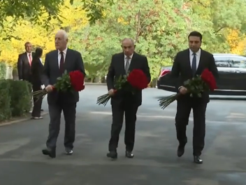 Փաշինյանը հարգանքի տուրք է մատուցել 1999 թ. հ...
