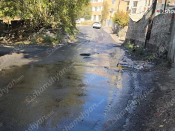 Արաբկիրում ջուրն անխնա հոսում ու վնասում է աս...