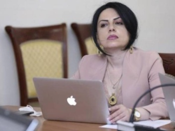 Նախկին ՔՊ-ական Աննա Կարապետյանը` Թաթոյանի թիմու՞մ․ «Հրապարակ»