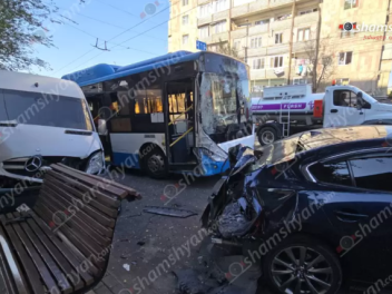 Երևանում ավտոբուսի մասնակցությամբ շղթայական ա...
