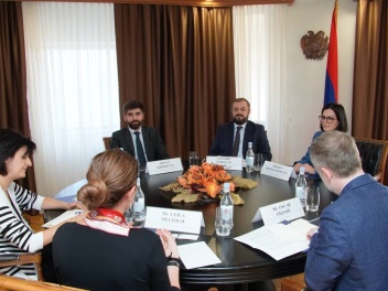 Մեր ընդհանուր առաջնահերթություններից մեկը երկրում պարենային անվտանգության բարելավումն է. Պապոյանը՝ ՀՀ-ում ՄԱԿ ՊՀԾ տնօրենին
