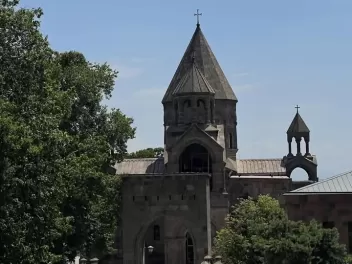 Մայր Աթոռը հույս ունի, որ քահանա հայրերը կվերադառնան կանոնական դաշտ