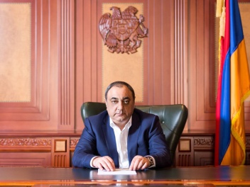 ԱԺ նախկին պատգամավոր, «Դերժավայի Արկադիի» տան...