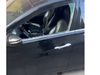 Կոտրել են Մանուկ Սուքիասյանի ծառայողական մեքե...