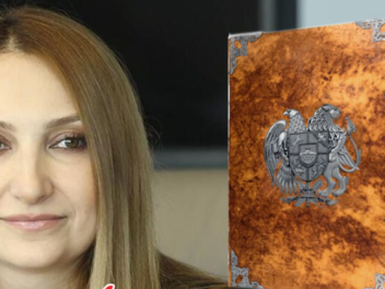 Ֆոտո․ Լիլիթ Մակունցը 1 մլն դրամանոց 2 գիրք է նվեր ստացել. «Ժողովուրդ»