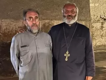 Բագրատ և Միքայել սրբազանները դիմել են Վեհափառ...