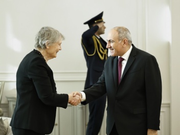 Փաշինյանն ընդունել է Հայ մշակույթի և արվեստի...