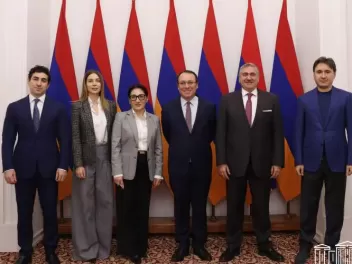 «Հայաստան» խմբակցության պատգամավորները Լուիս...